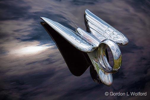 Chrysler Hood Ornament_16913.jpg - Photographed at Lombardy, Ontario, Canada.